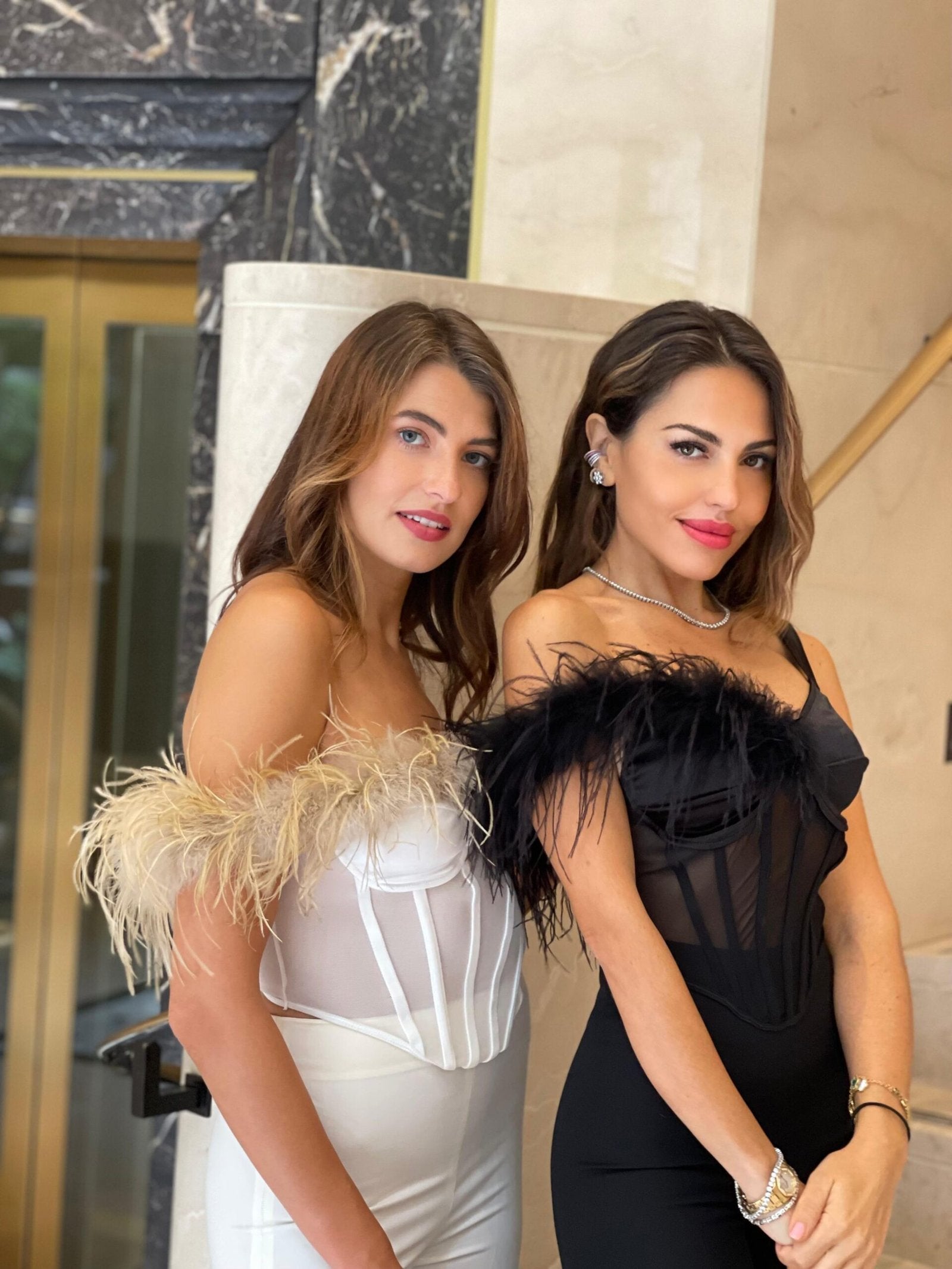 Bralette con Boa di Piume in bianco