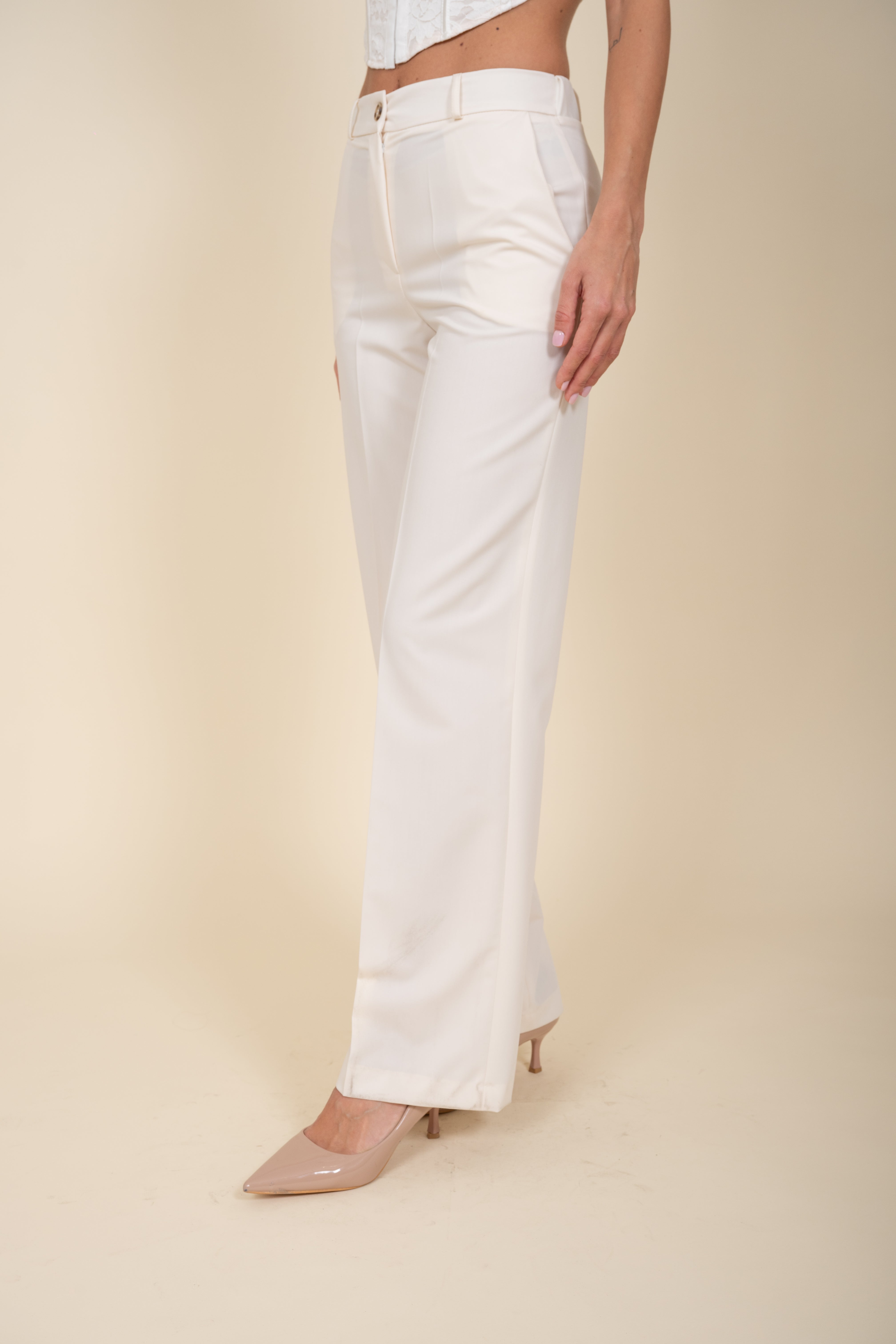 Double Breasted Suit in Cream Viscose - Sariana Model