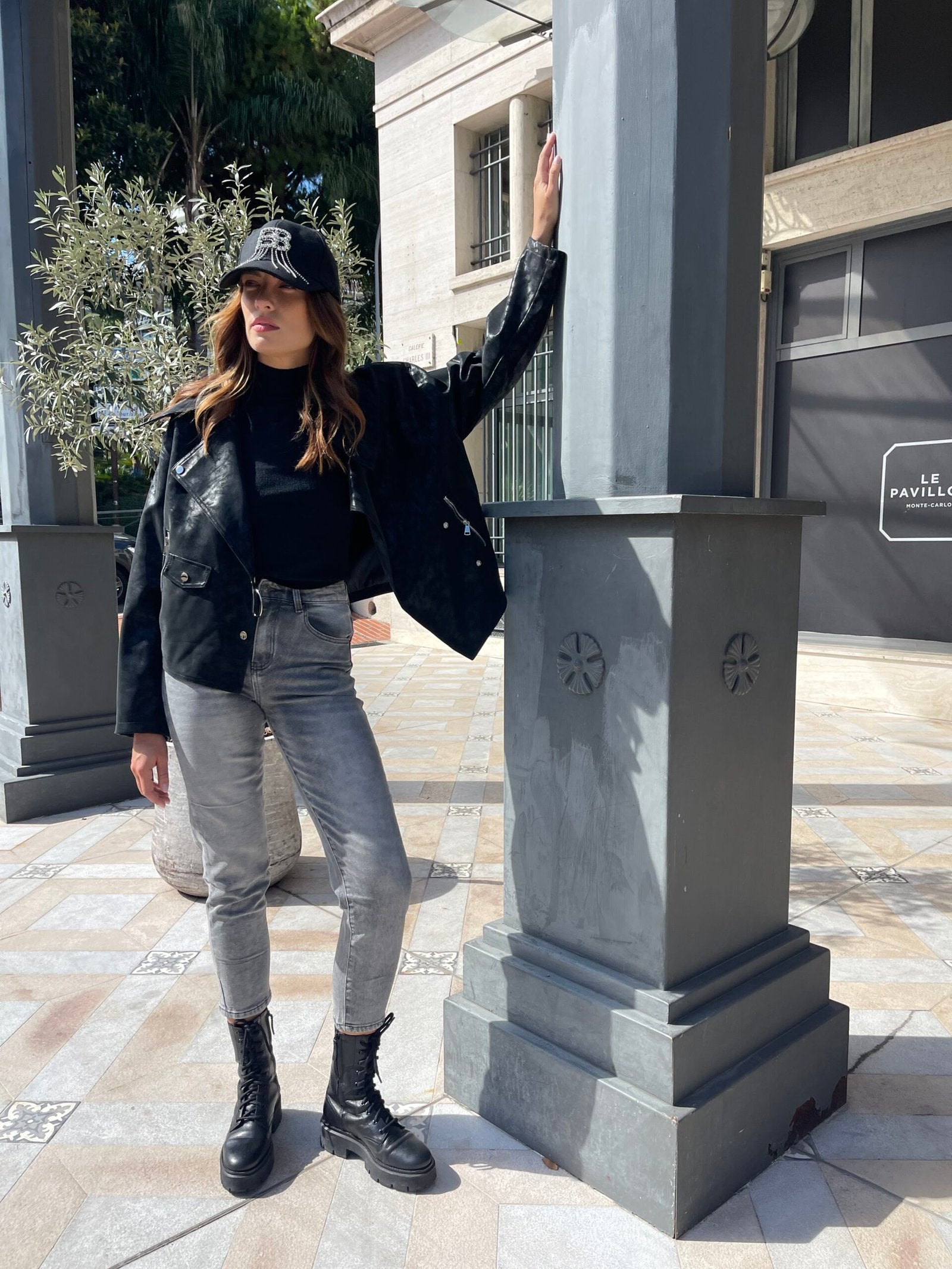 High Waist Mom Fit Jeans