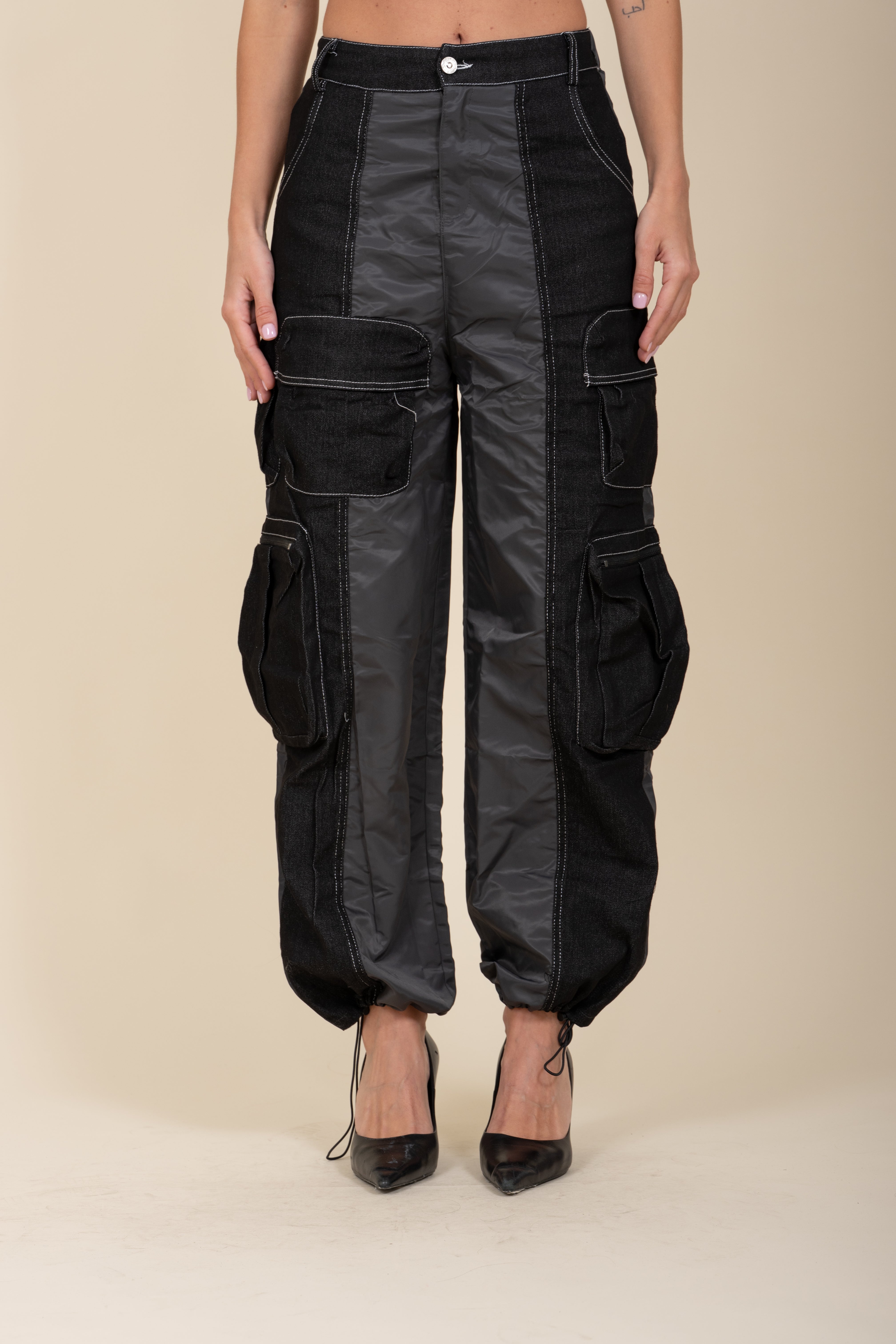 Black cargo with pockets